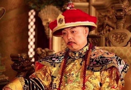 和珅被赐死前拿出乾隆的“保命诏书”，上面写了什么