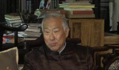 大清灭亡了，爱新觉罗·塔拜子孙仍旧存在，一个“皇族”的村落出现