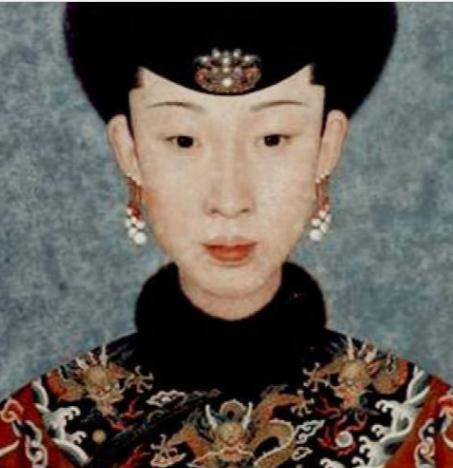 令妃生前是皇贵妃,为何死后才追封成皇后
