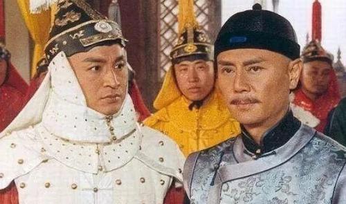 清军入关时，多尔衮问道士“大清何时灭亡”。