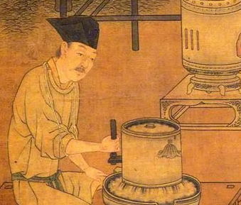 在宋朝时期，当朝皇帝对民间百姓实行什么样的管理
