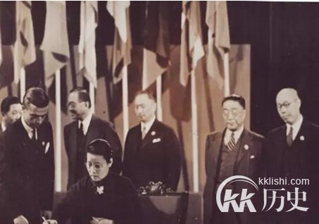 罕见曝光：你见过蒋介石、周恩来家的户口本吗？