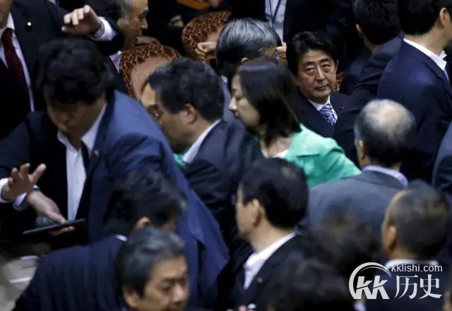 中国今天在纪念九一八 安倍在做一件事