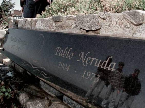 智利当代著名诗人 巴勃罗·聂鲁达简介 他一生所做过的事情有哪些