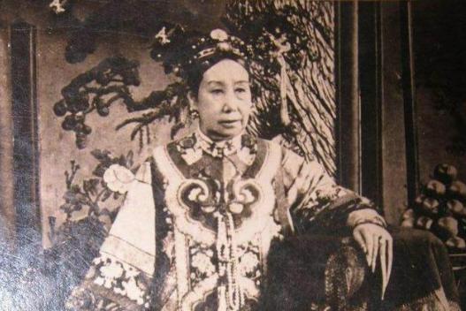 史上最不讨人喜的妃子断送一个王朝,但是她却是咸丰宠爱的!