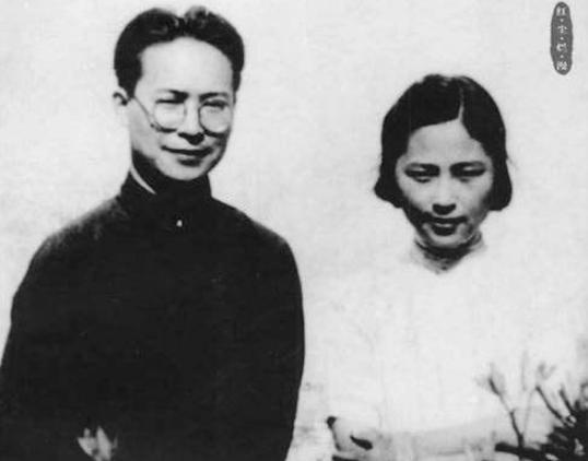 沈从文狂恋“黑玫瑰”,一生都未曾得到妻子的理解