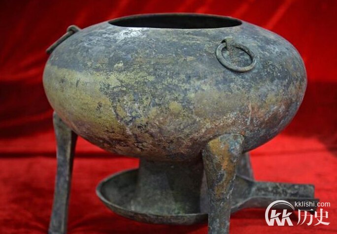 最新考古发现：南昌海昏侯墓出土铜火锅