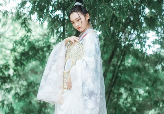 古代最美的十五首“蝶恋花”,你读过几首呢