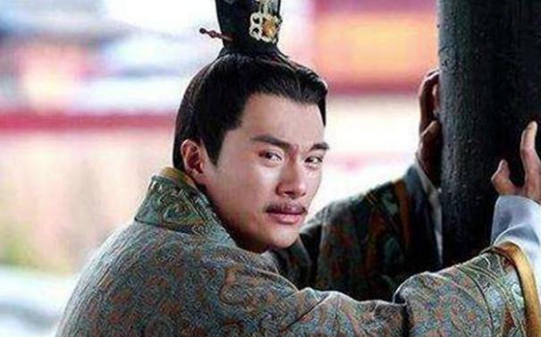 宰相临死对儿子说把珍宝摆在灵柩上,家族得以活命