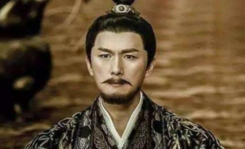 郭子仪在家给老婆洗脚，大臣笑他没骨气，唐代宗说了什么