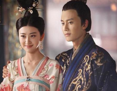 郭子仪在家给老婆洗脚，大臣笑他没骨气，唐代宗说了什么