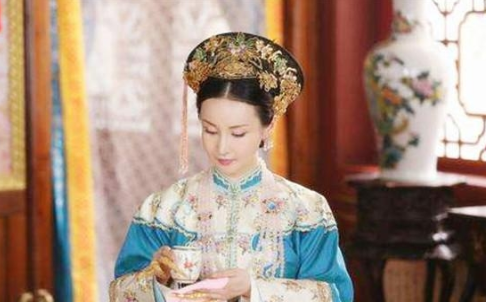 康熙后宫的一位妃子,为何请求处死亲生儿子