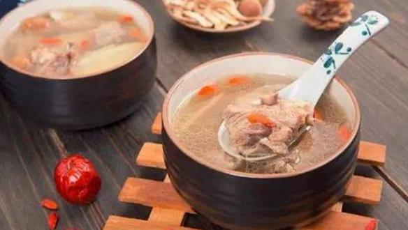 温补学派：立足于先后天，或侧重脾胃，或侧重肾命，而善用甘温之味