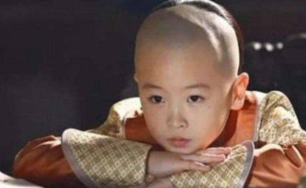 永璇作为乾隆的第八子,为何能在皇权的斗争中活下来