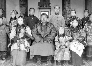 在古代为何会允许三妻四妾制度的存在