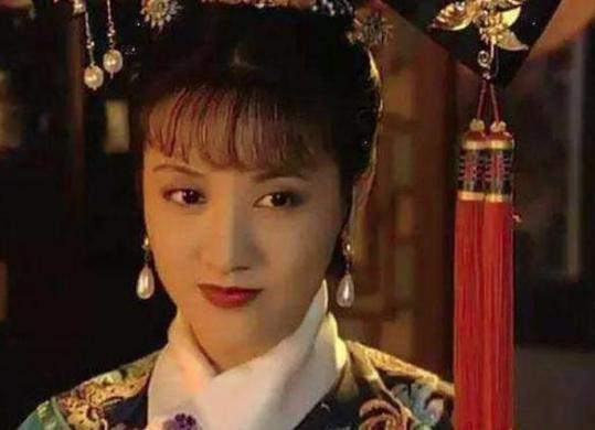 她是康熙最赏识的妃子,两件小事足以表明
