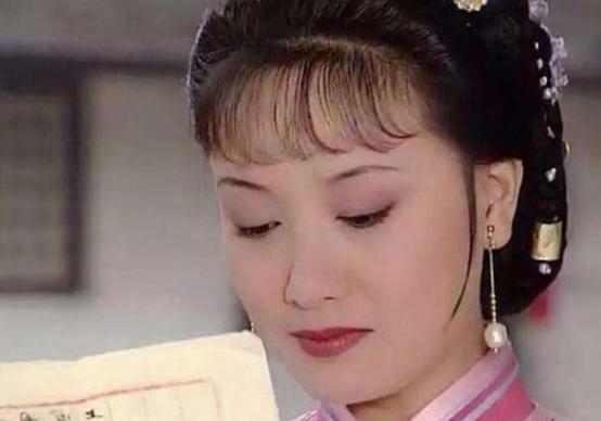 她是康熙最赏识的妃子,两件小事足以表明
