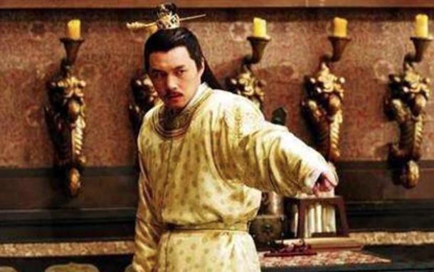 犯人刚要行刑,皇帝问:你叫什么