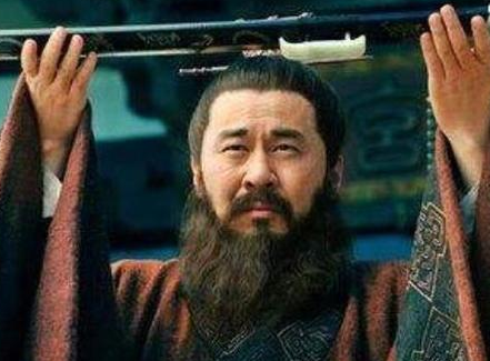挟天子到底有什么样的好处 曹操明知是坑为何还要跳进去