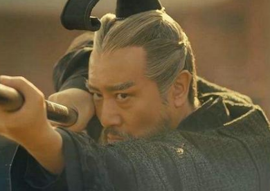 曹操将女儿嫁给汉献帝为了什么