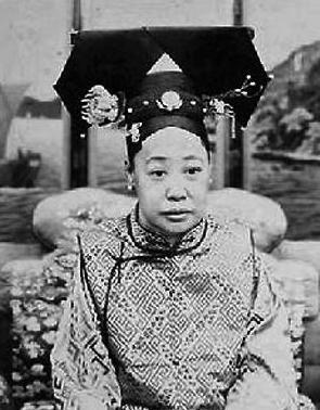 瑾妃一个失宠的妃子，却在清朝灭亡后却成为皇宫的女主人