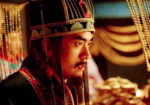 汉成帝刘骜:汉朝最昏庸的皇帝,亲手杀死儿子而绝后