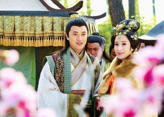 皇后吃醋杖责宫女,结果最后被皇帝废了