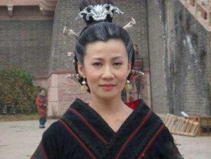 戚夫人的下场悲哀,为何薄姬一点事也没有