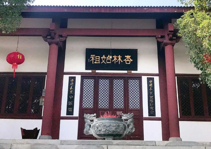 建安三神医之一的董奉，后世为何称颂他&ldquo;杏林春暖&rdquo;