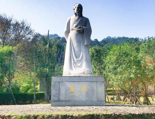 建安三神医之一的董奉，后世为何称颂他&ldquo;杏林春暖&rdquo;
