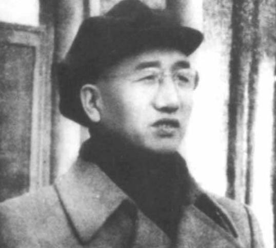 这个人名气不大,救过两元帅一大将