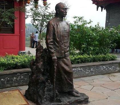 骆成骧:清朝“传奇”状元,写了8个字就被封为状元