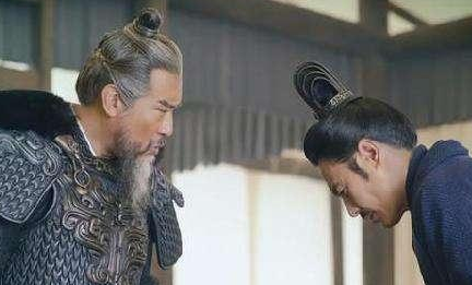 三国谋士陈宫为何会选择辅助吕布