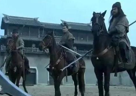 关羽和吕布相比 两人究竟谁更厉害一些