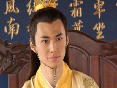 朱元璋把皇位传给朱允炆而不是朱棣的用意是什么