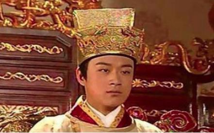 李宸妃：本来是皇后身边的宫女，后生下一国之君
