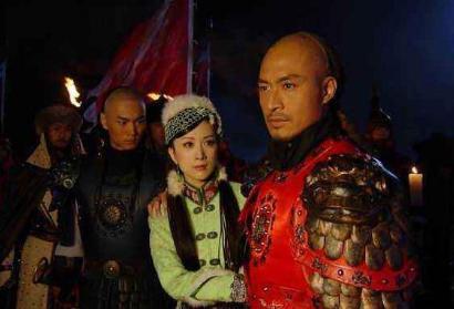 八旗制度的权力有多大 其中谁的权力更大一些呢