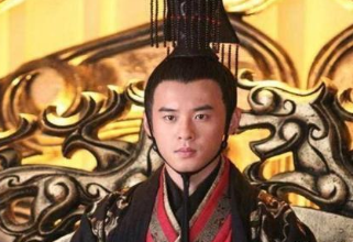 为了让百姓所受压迫减轻,汉景帝实行了什么政策
