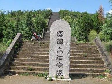 中国古代喜欢养熊猫的太后,死后还要熊猫来陪葬