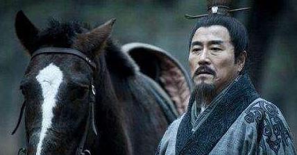 刘邦既然防备萧何 为何还要给他首功呢