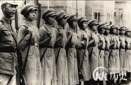 红军唯一女将领：陈赓许世友曾是她部属
