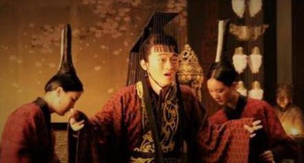 他和吕布一样都是三姓家奴 但却可以看到蜀汉衰亡史从他的变化开始的
