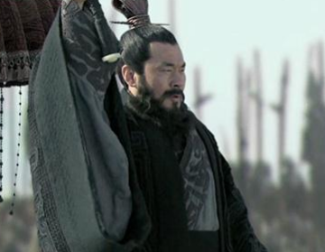 曹操最后没能一统天下，是因为他当时不该发动赤壁之战