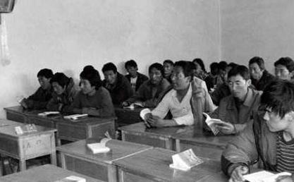 近代中国的简化字与繁体字之争,中国文盲率大幅下降