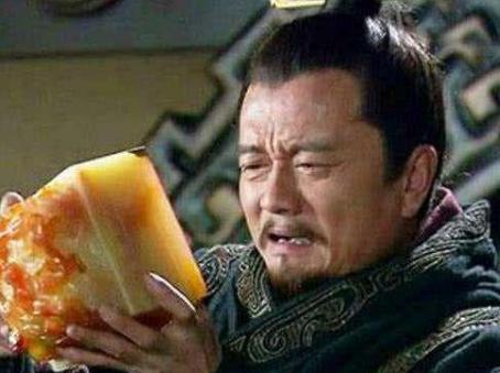 袁绍想称帝耿苞拍上马屁,一不小心做了袁绍的替死鬼!
