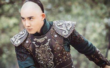 清朝八大铁帽子王中由于代善一直低调的夹着尾巴做人 最后高寿善终