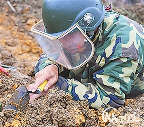 中越边境扫雷老兵 仅凭剪刀排雷70余枚
