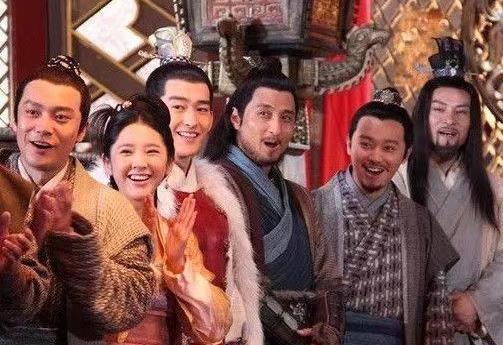 陪嫁宫女的作用是什么?公主出嫁前，让陪嫁宫女伺侯驸马一晚