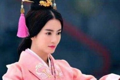 宠妃被太后照顾周全，太后一死，她就被后宫妃子害了