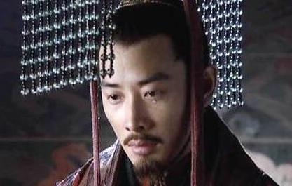 三国美女蓬头发垢却吸引了他的注意,最后因不肯做皇后被赐死!